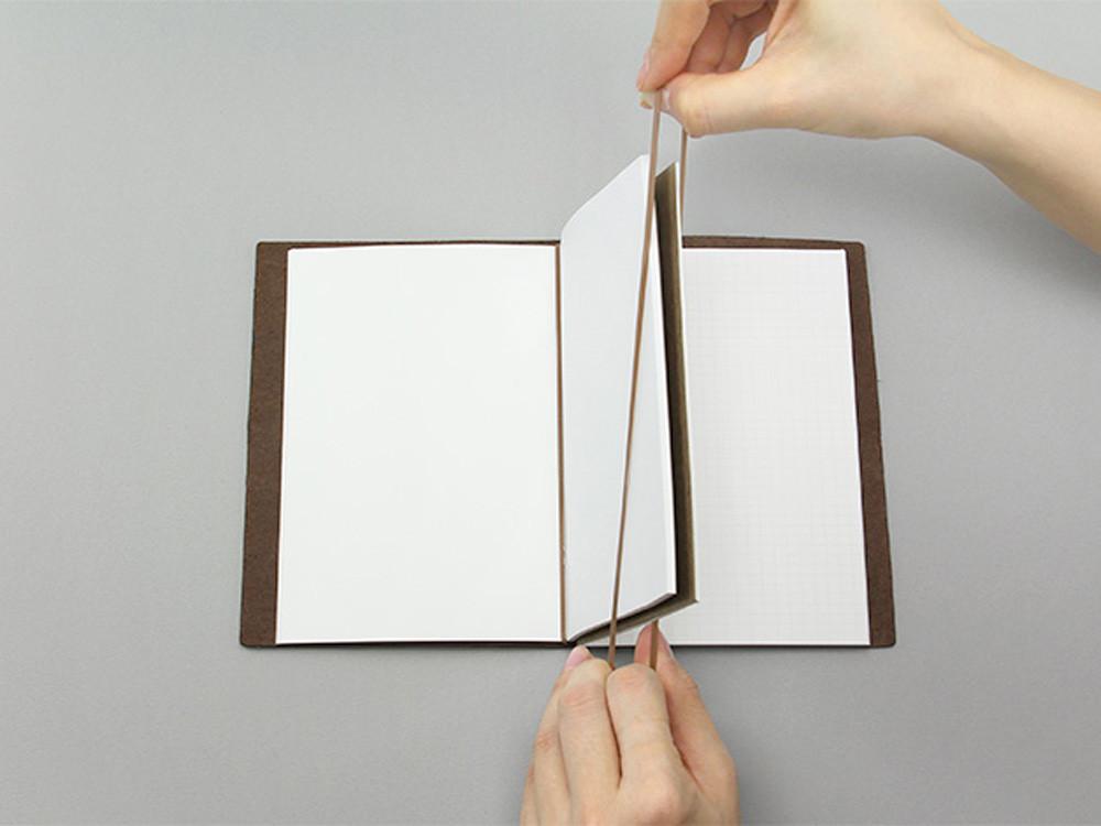 021 Connecting Rubber Bands TRAVELER'S Notebook - Regular Size